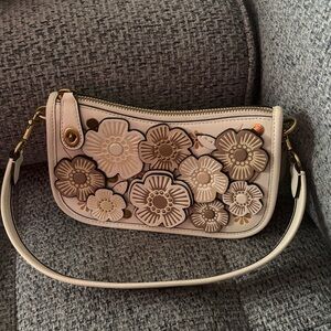 Coach White Floral Appliqué Leather Shoulder Bag with Gold Hardware